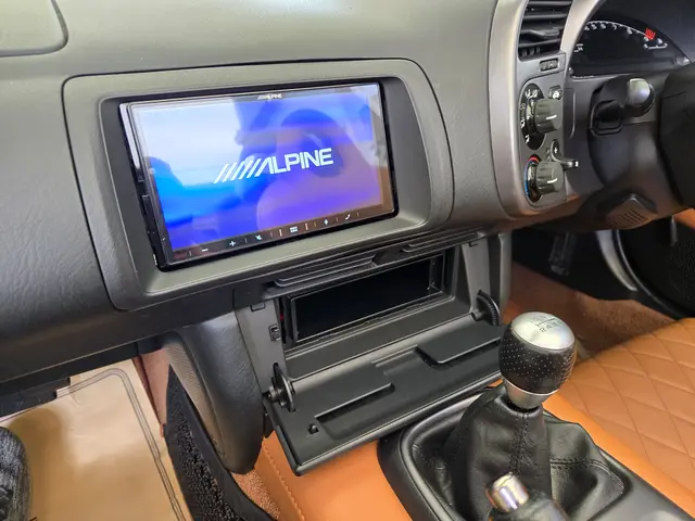 年中無休 24時間対応 カーナビ取付致します！その他電装品もご相談下さい！サービスの画像