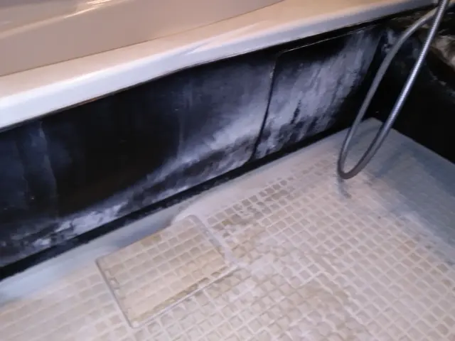 浴室の困っている汚れを落とします！当店にお任せください！【ハウスクリン石川金沢】サービスの画像