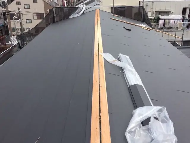 ルーフィングにもこだわり長持ちする屋根に！工事損保加入店です◎サービスの画像