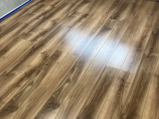 フロアコーティング専門店　(２０年保証付)高耐久の高密度ガラスコーティングサービスの画像