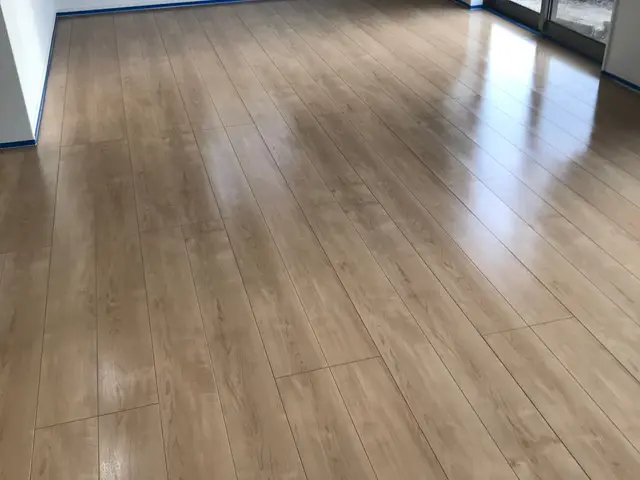 フロアコーティング専門店　(２０年保証付)高耐久の高密度ガラスコーティングサービスの画像