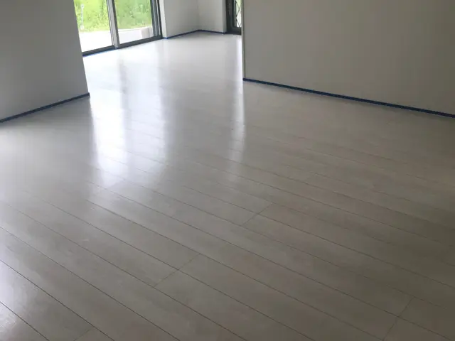 フロアコーティング専門店　(２０年保証付)高耐久の高密度ガラスコーティングサービスの画像