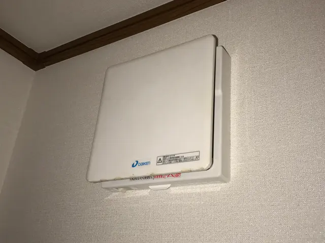 トイレ換気扇の交換，ご予約は迅速に対応します！サービスの画像