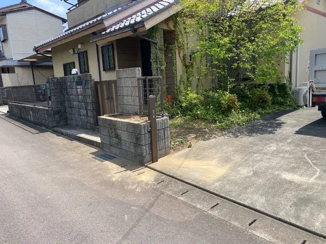 【夫婦経営！】外注一切無★駐車場代店負担★伐採､抜根お任せください。サービスの画像