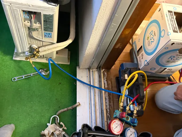 エアコン修理専門　追加料金はございません。ガス補充以外各種部品見積もり致します。サービスの画像