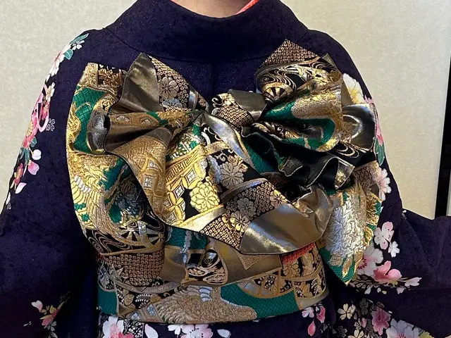 出張ヘアメイクand着付け☆卒業式卒園式お問い合わせください☆