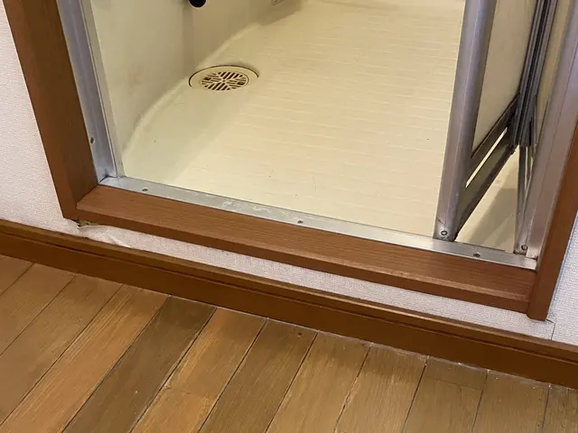 【住宅補修】フローリング・建具・巾木・木ドア・サッシ等凹みキズ補修致しますサービスの画像