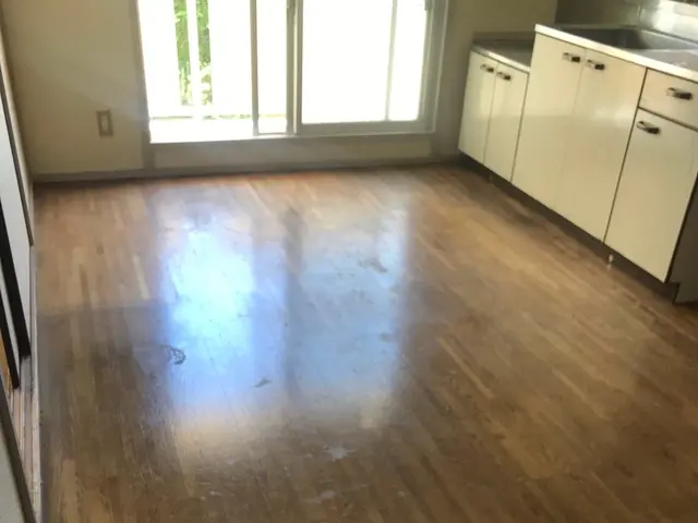 フローリングからクッションフロア、フロアタイルの上貼り施工サービスの画像