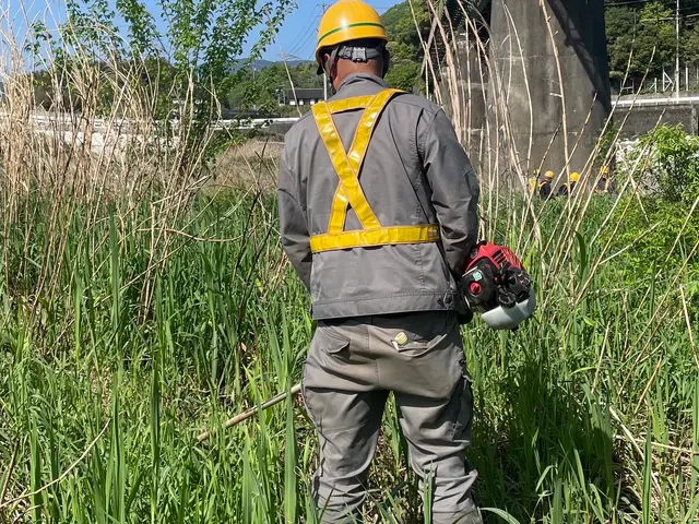 GWも元気に営業中！草刈り｜空き地・空き家対応｜回収まで一括｜見積無料サービスの画像