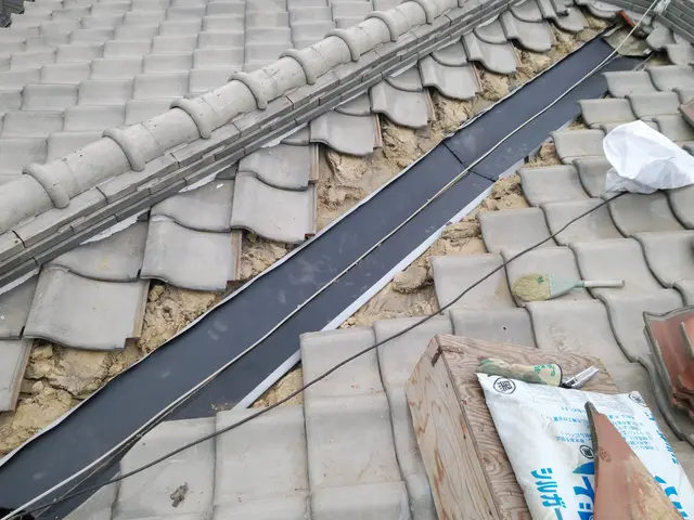 カバー工法も屋根に精通してます四ノ宮瓦にお任せ下さい！サービスの画像