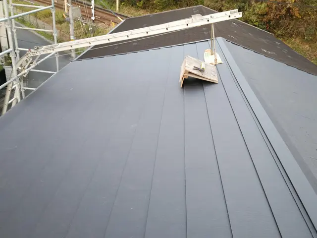 カバー工法も屋根に精通してます四ノ宮瓦にお任せ下さい！サービスの画像