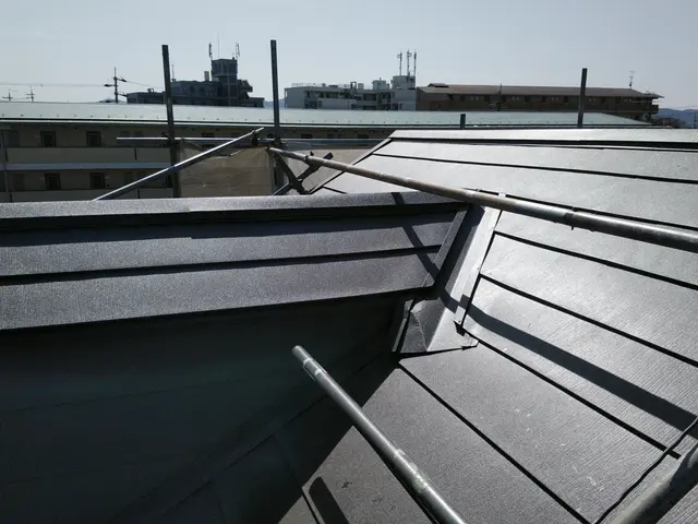 カバー工法も屋根に精通してます四ノ宮瓦にお任せ下さい！サービスの画像