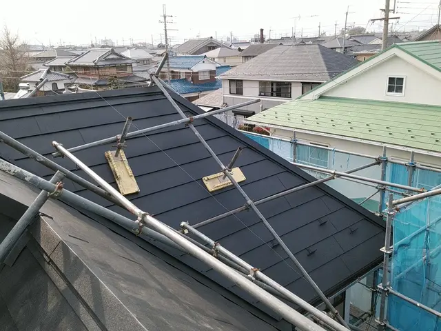 カバー工法も屋根に精通してます四ノ宮瓦にお任せ下さい！サービスの画像