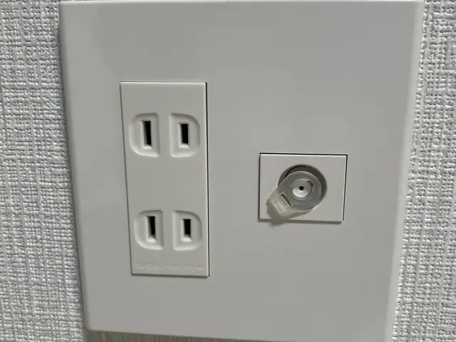 コンセント増設・電気スイッチの修理「年中無休」お客様のご満足いただけるよう丁寧にサービスの画像