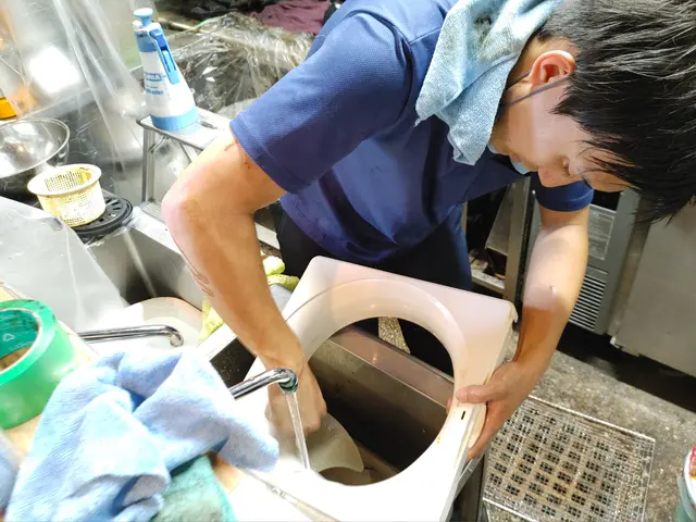 分解洗浄で徹底的にキレイ♪《レンジフードタイプ》サービスの画像