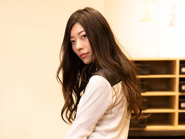 【国家資格あり】カメラと美容のプロが、撮影時のヘアメイクのお直しを無料でご提供。サービスの画像