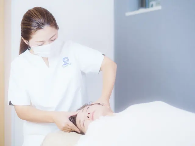 脳洗浄で睡眠の質アップ◆20時まで対応可◎店長の私がお伺いします◎駐車代当店負担サービスの画像