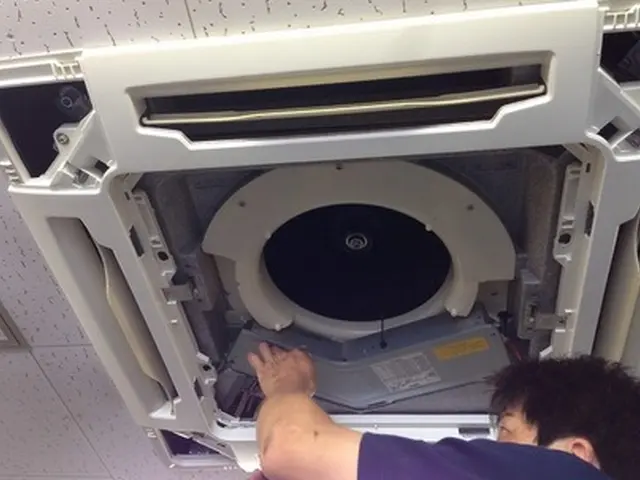 業務用エアコン分解洗浄◎営業時間外もご相談ください！サービスの画像