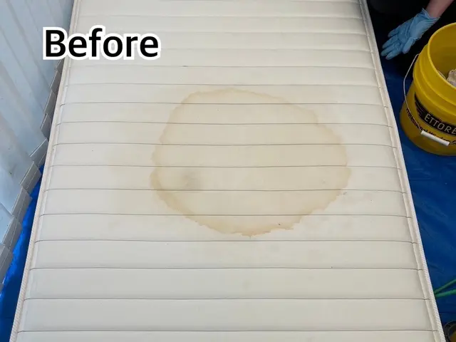 マットレス洗浄お任せください！当社開発お子様にも優しい専用洗剤使用サービスの画像