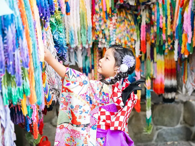 《七五三》 桜と一緒に撮るのも素敵！サービスの画像