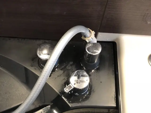 大手で作業をしているプロの手を低価格でご利用いただけます♪サービスの画像