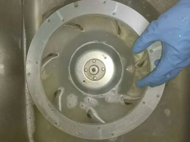 【損保加入済】見えない所まで一生懸命やります！女性スタッフ同行もOK！サービスの画像