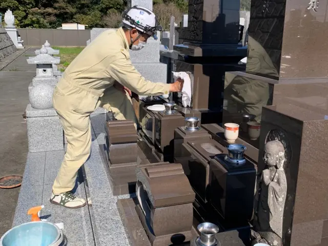 墓石クリーニングサービスの画像