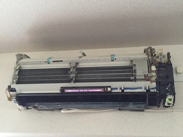 エアコン取り外し、移設、処分致します。お気軽にご相談下さい。サービスの画像