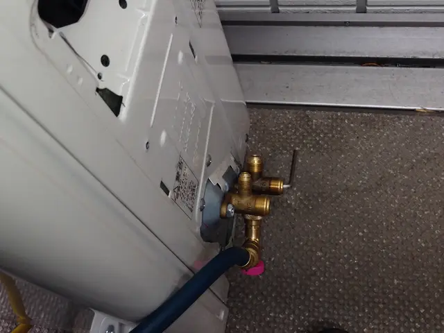 エアコン取り外し、移設、処分致します。お気軽にご相談下さい。サービスの画像