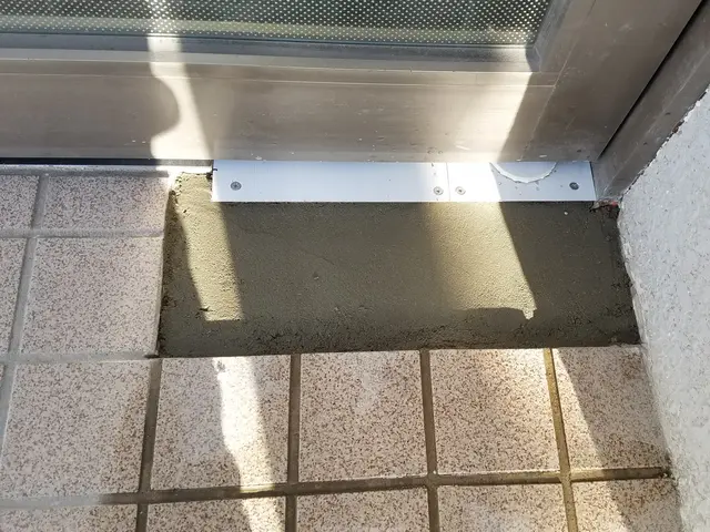 タイル貼り替え工事サービスの画像