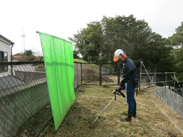 〈reGreen〉お庭や空き地の草刈りなら当社にお任せください！サービスの画像