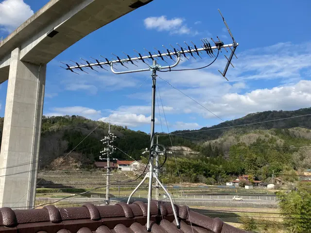 アンテナ工事お任せください。４K、８K対応工事も！インボイス対応サービスの画像