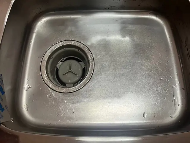 毎日使うキッチンをプロの技術と笑顔で清潔に！丁寧対応のキッチンクリーニングサービスの画像