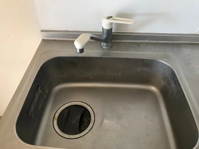 専用の薬剤と特殊研磨技術でピカピカにします！サービスの画像