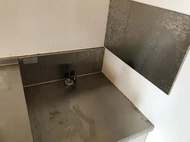 専用の薬剤と特殊研磨技術でピカピカにします！サービスの画像