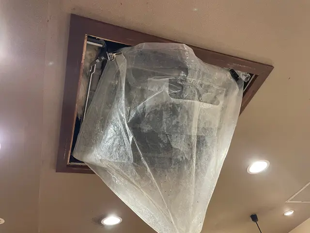 分解洗浄で内部の油、埃、カビ、ドレンホースの内部の汚れまで徹底洗浄♩サービスの画像