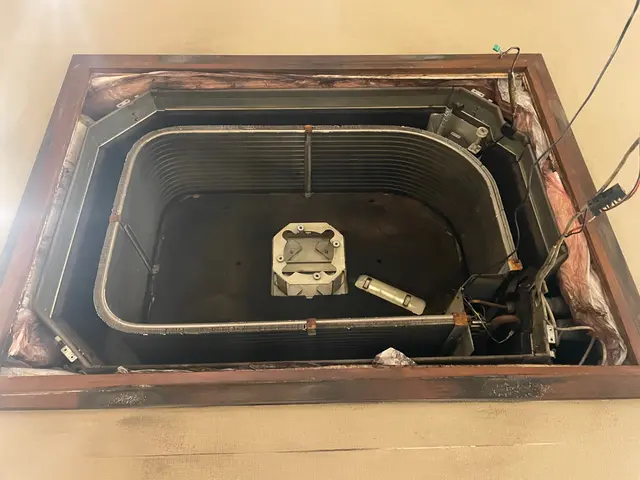 分解洗浄で内部の油、埃、カビ、ドレンホースの内部の汚れまで徹底洗浄♩サービスの画像