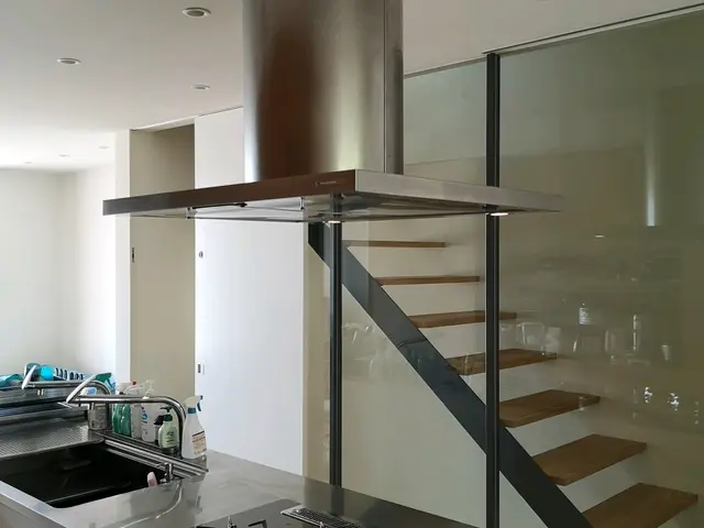 丁寧な作業と分解レベルが人気の理由！仕上げコートのサービス中。サービスの画像