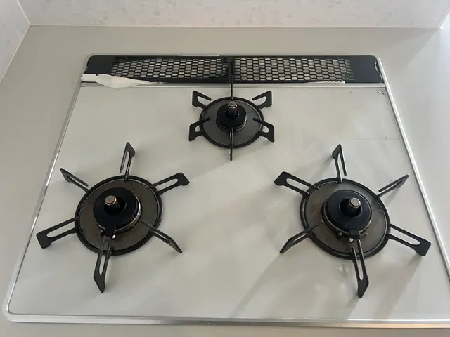 【おそうじ革命】◎クレカOK！ベトベトの油汚れやコンロのコゲツキをきれいにしますサービスの画像