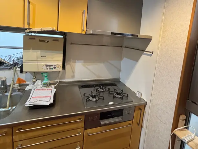 ガス機器設置スペシャリスト資格者がコンロ交換致しますので安心！レンジフードも可！サービスの画像