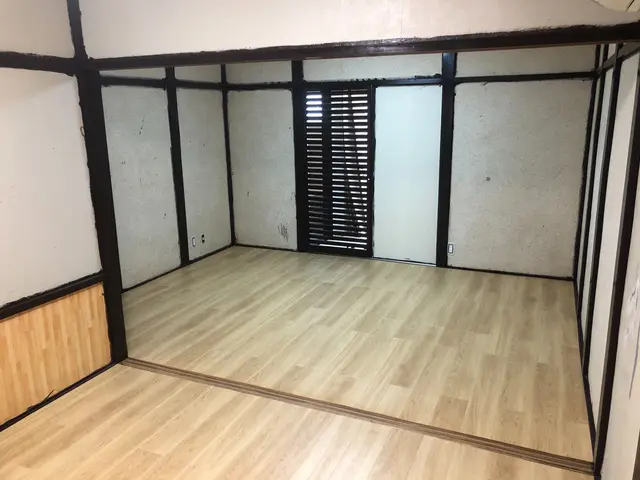 内装フロアタイル【置くだけ割引】【大阪、奈良】サービスの画像