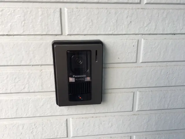 【地域密着店　自社施工】　インターホン取付、交換サービスの画像