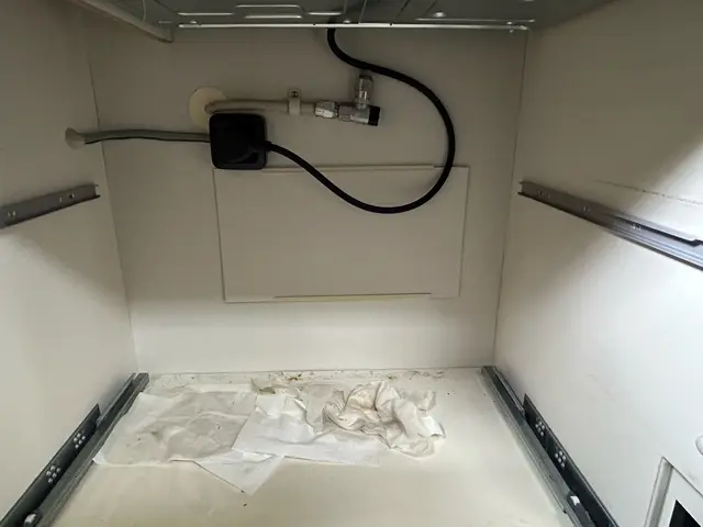 作業外注一切なし◎訪問時の駐車場代は当店が負担！損害保険加入済み！サービスの画像