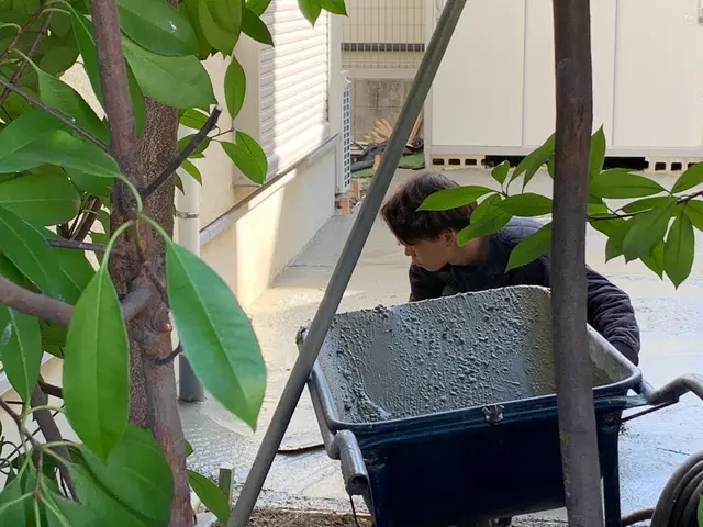 お庭→駐車場作り替えれます！庭屋寛(くつろぎ)くらマアワード口コミ賞頂きました！サービスの画像