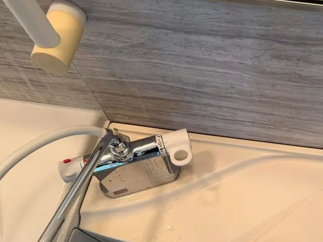 お風呂のお掃除！大変です(>_<)サービスの画像