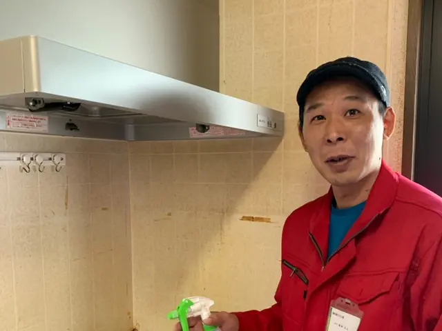 分解洗浄で内部の油汚れまでピカピカに！作業だけでなく接客もご満足頂けます♪サービスの画像