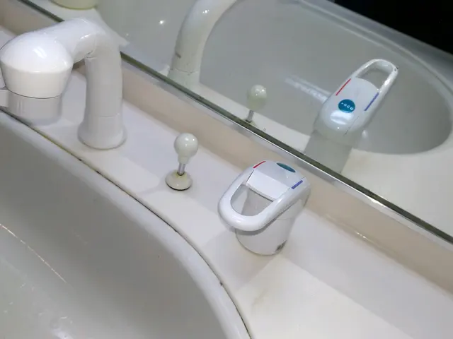 ネット等で購入した水栓器具取り替え致します。商品手配も可能です。サービスの画像