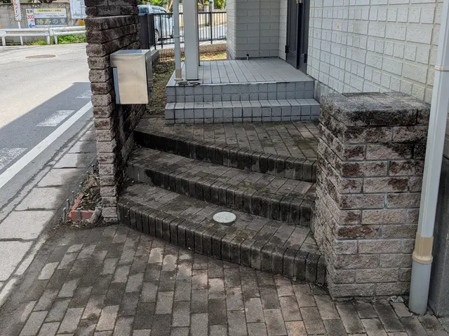 《草むしり(手作業)》はお任せ下さい！　　A型人間の気質をいかして綺麗にしますサービスの画像