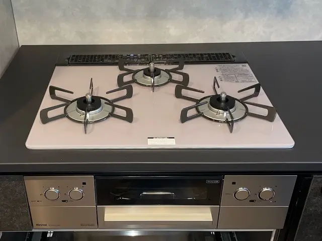 豊富な経験と知識で安心！資格保有者が安全に工事をきれいに行います。サービスの画像