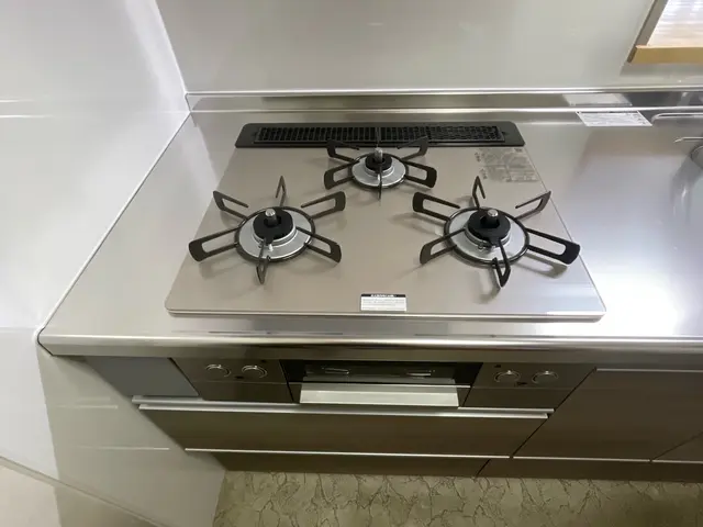 豊富な経験と知識で安心！資格保有者が安全に工事をきれいに行います。サービスの画像